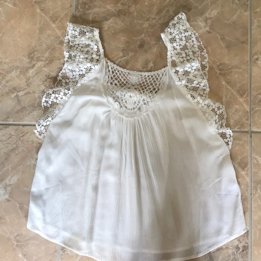 Beautiful Top with Crotchet Detailing